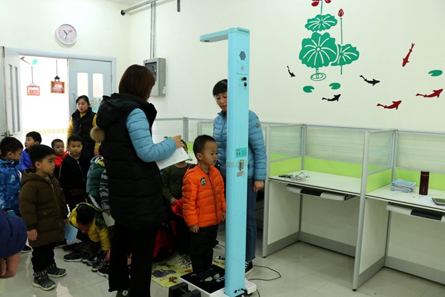 河南城開幼兒園SH-700兒童身高體重測量儀案例